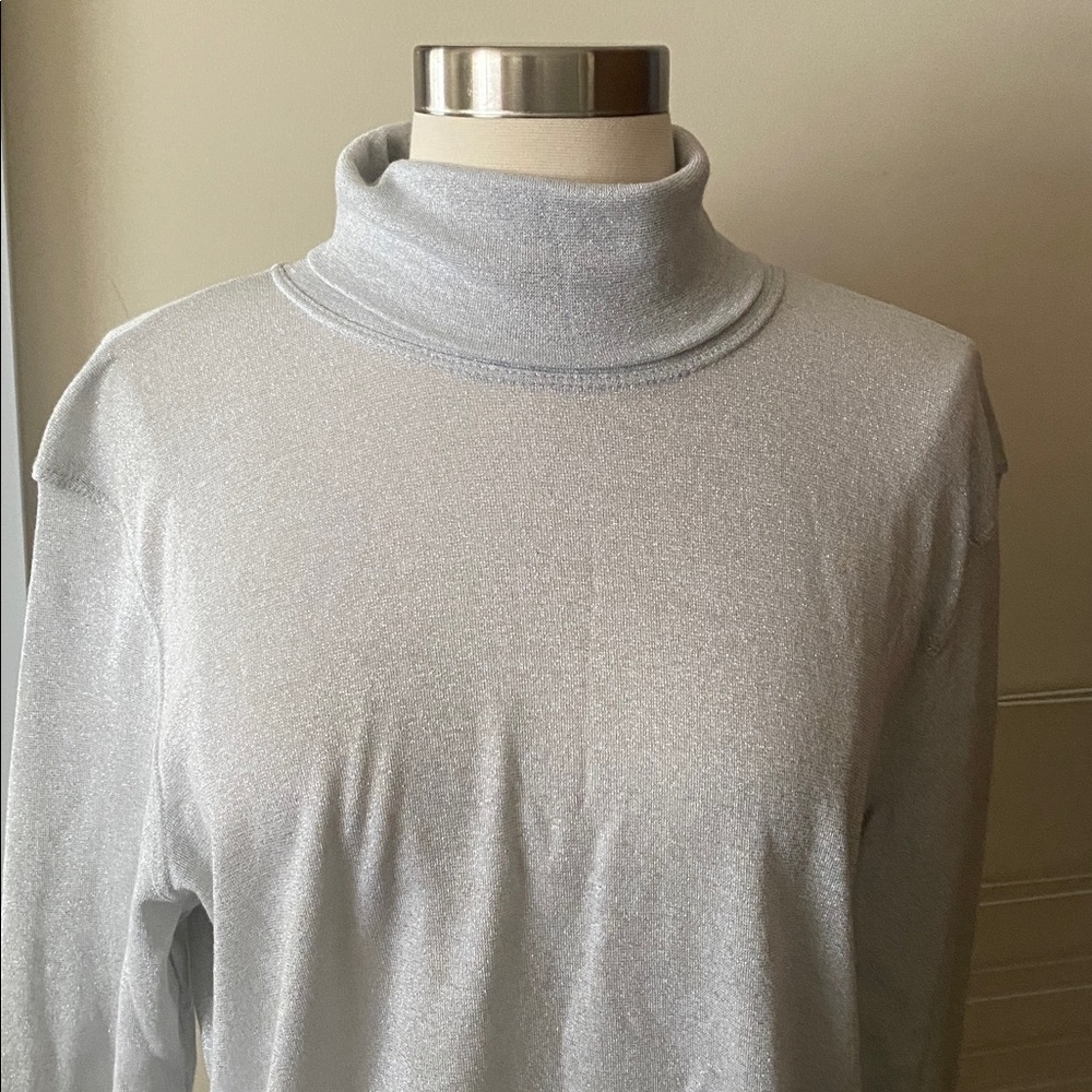 White Sparkle Turtle Neck ✨
